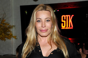 How many children does Taylor Dayne have? Know Taylor Dayne married, husband, children, Astaria Dayne, Levi Dayne, net worth, and much more.