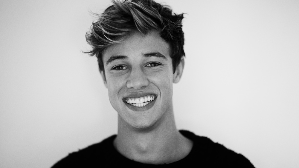 Cameron Dallas, dating, girlfriend, net worth, age, height, parents
