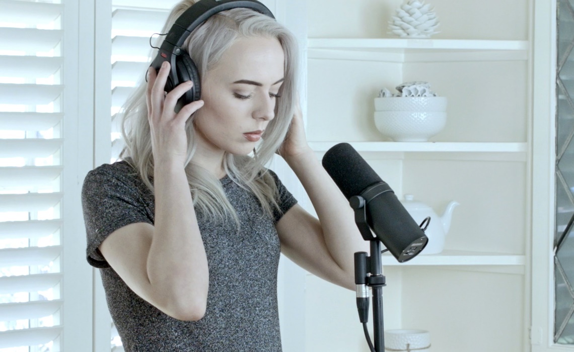 Madilyn Bailey, Boyfriend, Husband, Married, James Benrud, age, height, weight, parents