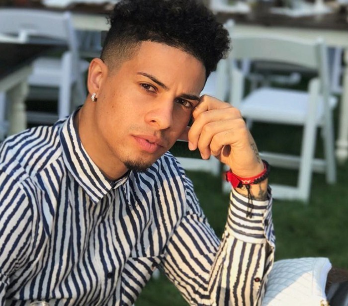 Austin McBroom dating, girlfriend, marriage, children, net worth, age, YouTube, height, Instagram, parents, and wiki!