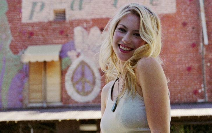 Laura Ramsey is in a romantic relationship with her lover Greg Chait