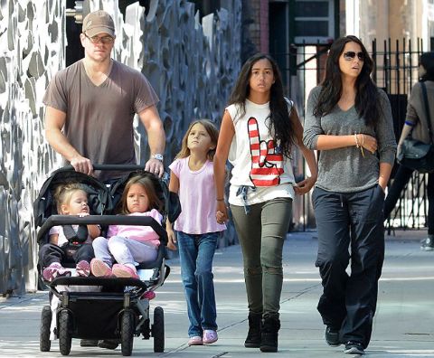 Alexia Barroso and her mom Luciana Bozan Barroso step dad Matt Damon and her step siblings