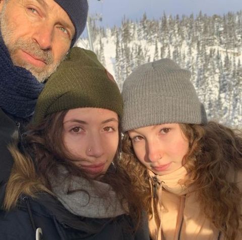 Mark Ivanir taking a selfie along with his daughters.